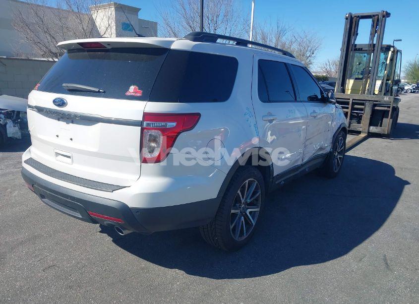 Photo 4 of 2015 Ford Explorer XLT (VIN 1FM5K7D83FGC50529)