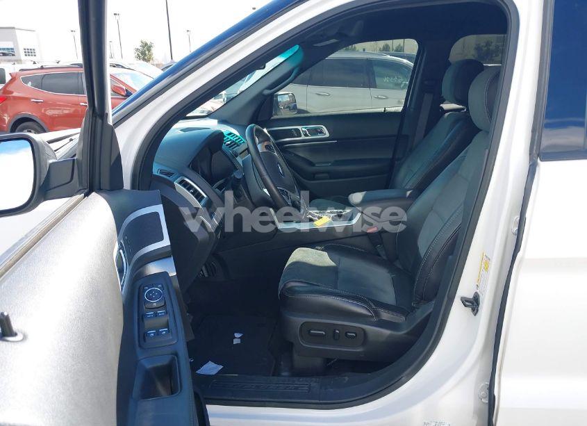 Photo 5 of 2015 Ford Explorer XLT (VIN 1FM5K7D83FGC50529)