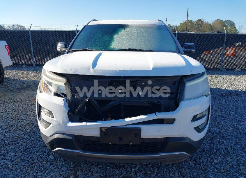 Photo 12 of 2016 Ford Explorer XLT (VIN 1FM5K7D83GGC01302)
