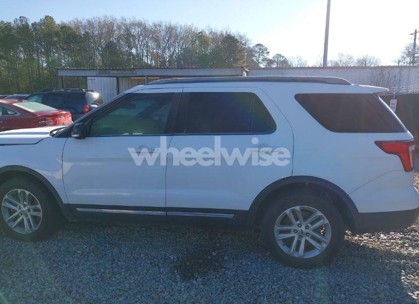 Photo 14 of 2016 Ford Explorer XLT (VIN 1FM5K7D83GGC01302)