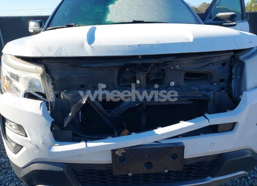 Photo 6 of 2016 Ford Explorer XLT (VIN 1FM5K7D83GGC01302)