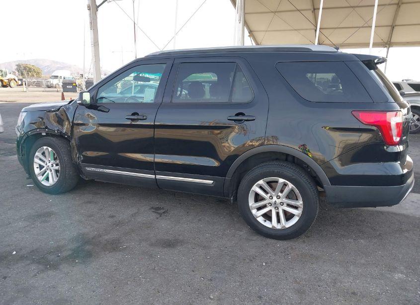 Photo 15 of 2017 Ford Explorer XLT (VIN 1FM5K7D83HGA27846)