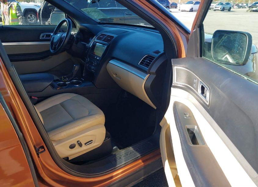 Photo 5 of 2017 Ford Explorer XLT (VIN 1FM5K7D83HGA55081)
