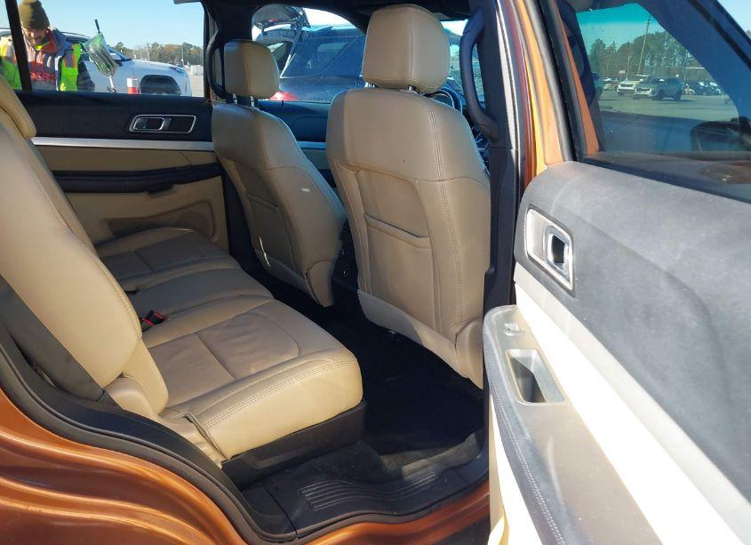 Photo 8 of 2017 Ford Explorer XLT (VIN 1FM5K7D83HGA55081)