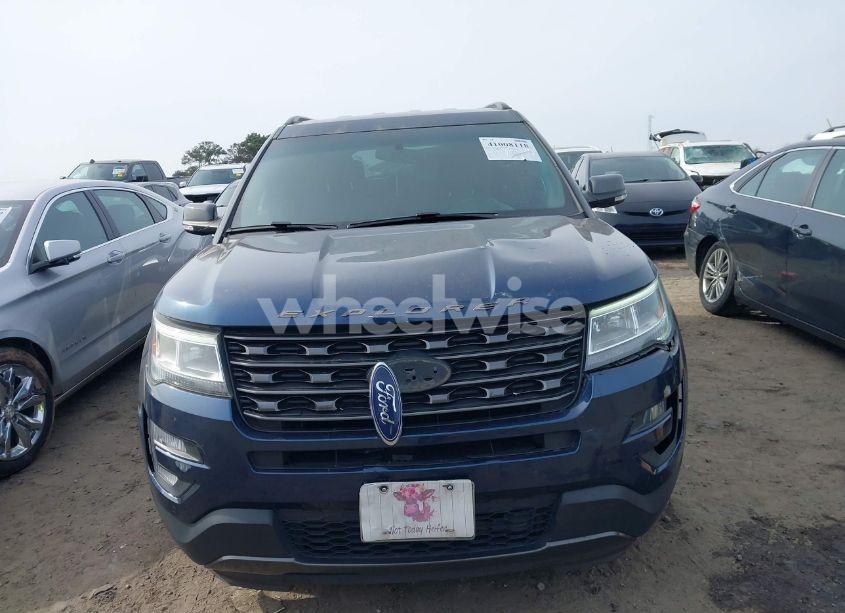 Photo 12 of 2017 Ford Explorer XLT (VIN 1FM5K7D83HGA84189)