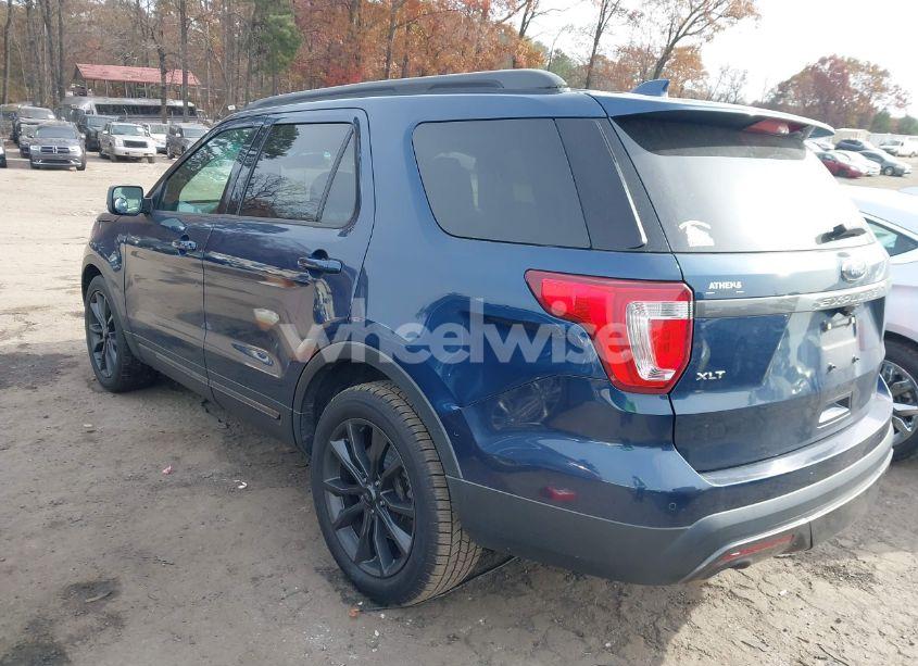 Photo 3 of 2017 Ford Explorer XLT (VIN 1FM5K7D83HGA84189)