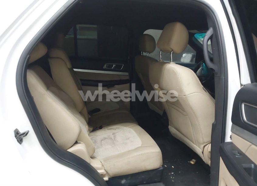 Photo 8 of 2017 Ford Explorer XLT (VIN 1FM5K7D83HGB53480)