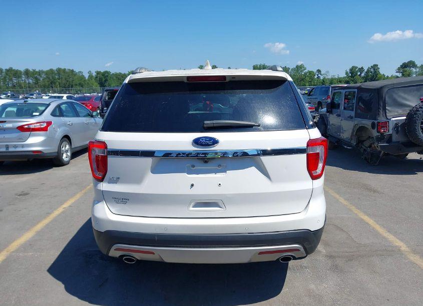 Photo 16 of 2017 Ford Explorer XLT (VIN 1FM5K7D83HGC51117)
