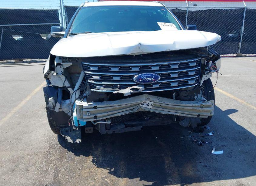 Photo 6 of 2017 Ford Explorer XLT (VIN 1FM5K7D83HGC51117)