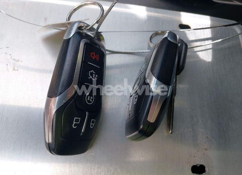 Photo 11 of 2017 Ford Explorer XLT (VIN 1FM5K7D83HGD02504)