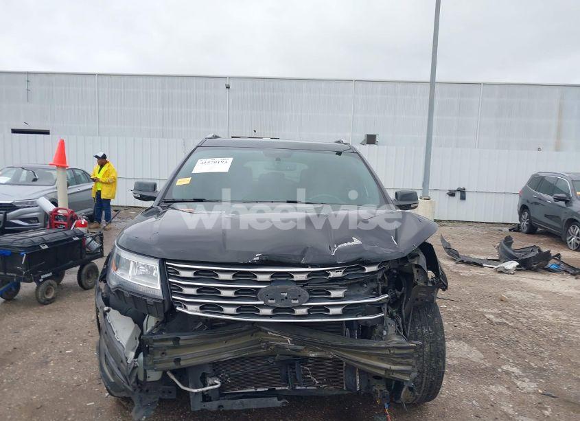 Photo 13 of 2017 Ford Explorer XLT (VIN 1FM5K7D83HGD02504)