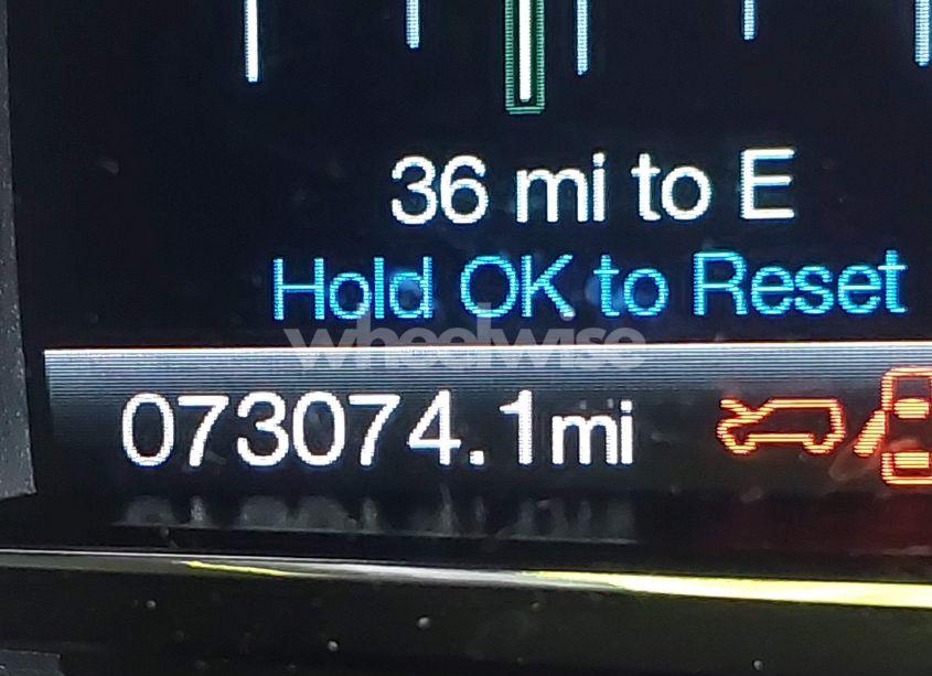 Photo 16 of 2017 Ford Explorer XLT (VIN 1FM5K7D83HGD02504)