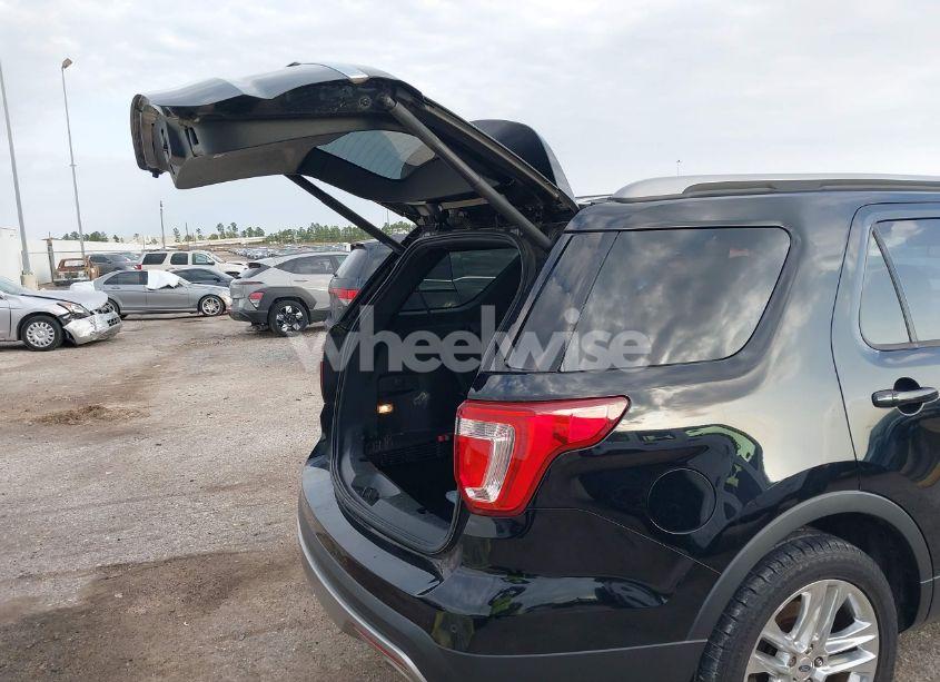 Photo 19 of 2017 Ford Explorer XLT (VIN 1FM5K7D83HGD02504)