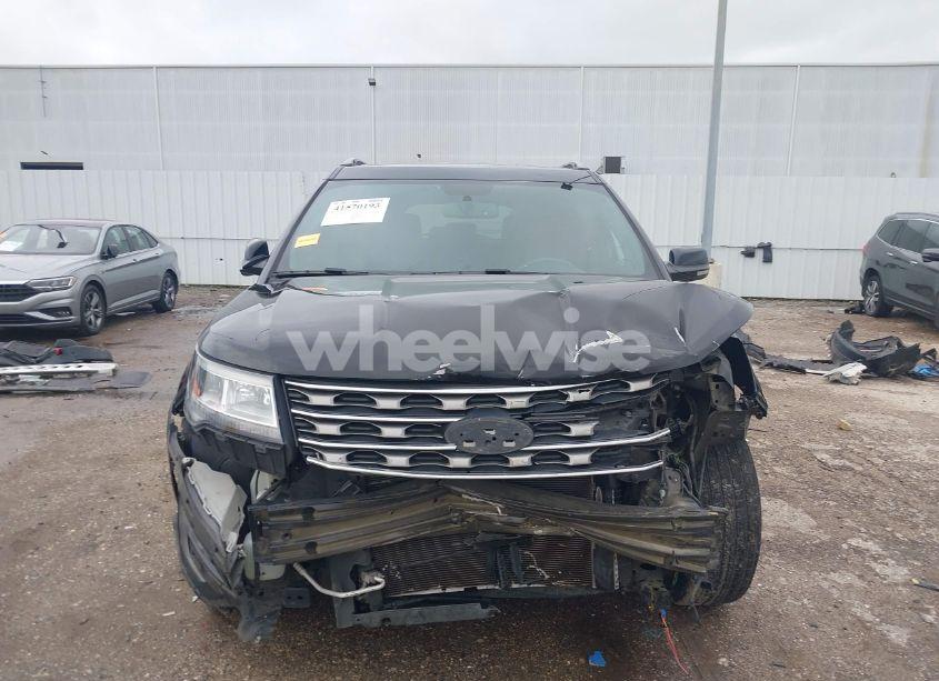 Photo 6 of 2017 Ford Explorer XLT (VIN 1FM5K7D83HGD02504)