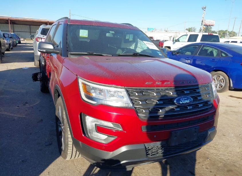 2017 Ford Explorer XLT (VIN 1FM5K7D83HGD53095) main photo