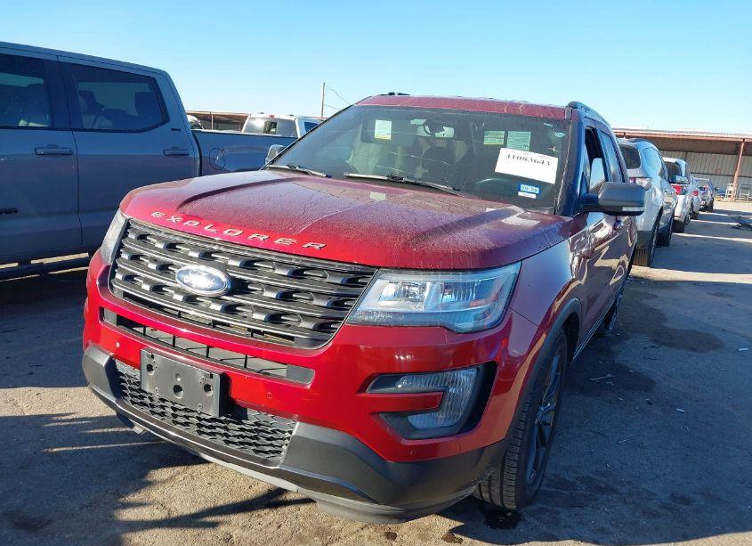 Photo 2 of 2017 Ford Explorer XLT (VIN 1FM5K7D83HGD53095)