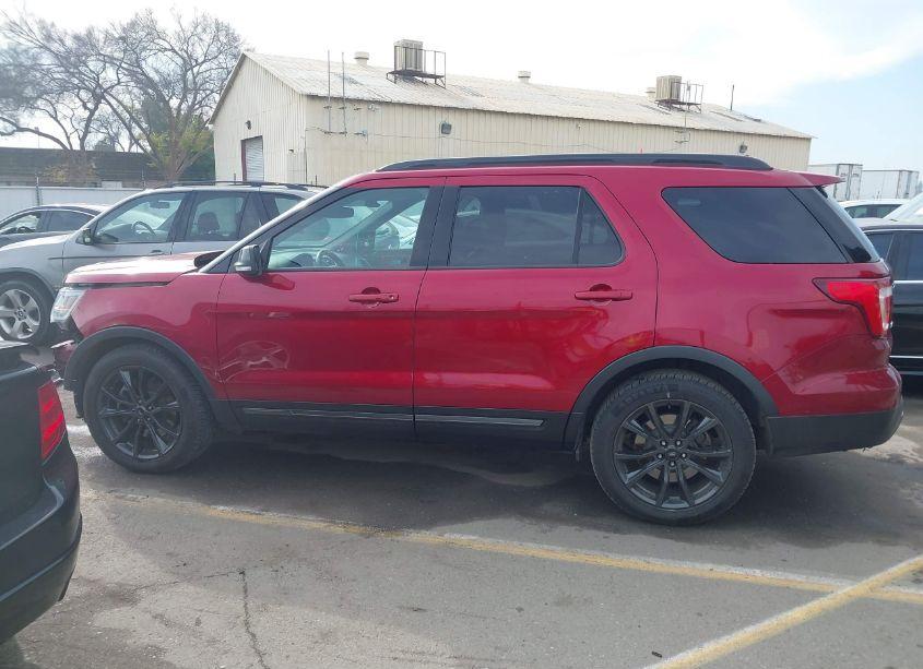 Photo 15 of 2017 Ford Explorer XLT (VIN 1FM5K7D83HGD56370)