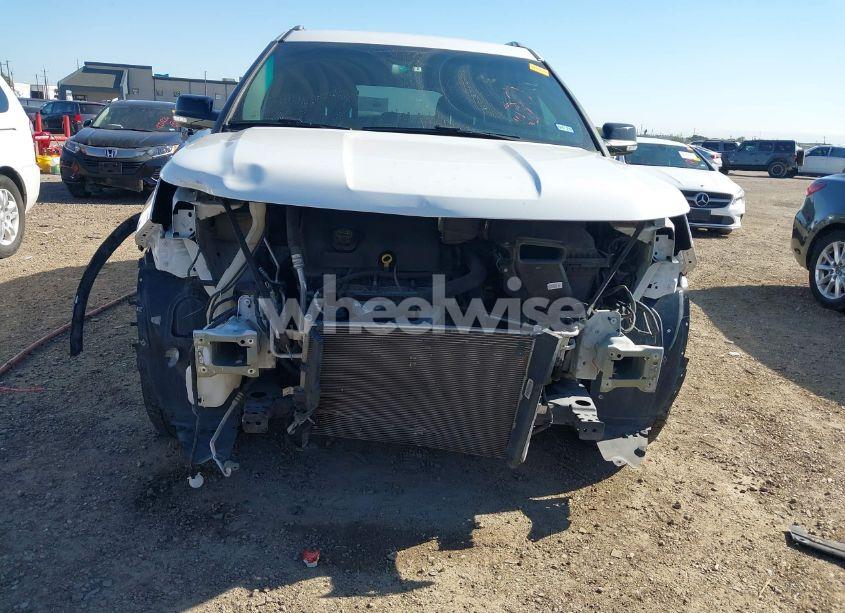 Photo 13 of 2017 Ford Explorer XLT (VIN 1FM5K7D83HGD85884)