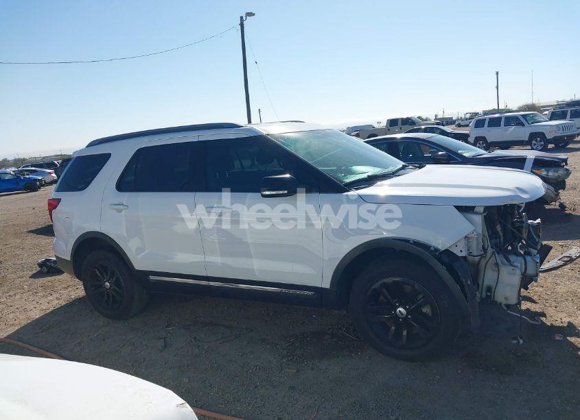 Photo 14 of 2017 Ford Explorer XLT (VIN 1FM5K7D83HGD85884)
