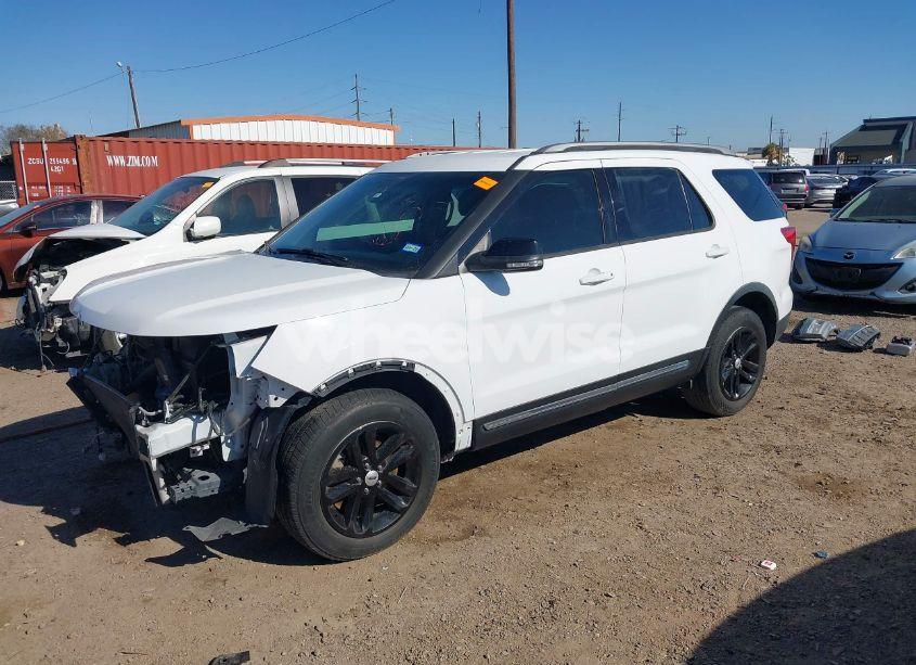 Photo 2 of 2017 Ford Explorer XLT (VIN 1FM5K7D83HGD85884)