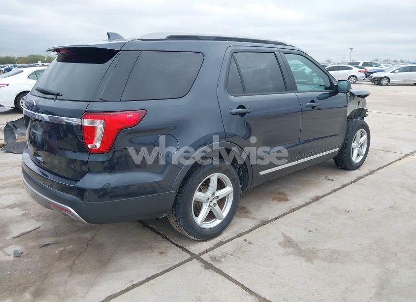 Photo 4 of 2017 Ford Explorer XLT (VIN 1FM5K7D83HGE36669)