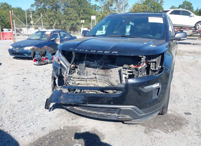 Photo 13 of 2018 Ford Explorer XLT (VIN 1FM5K7D83JGA17534)