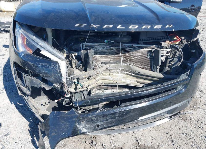 Photo 6 of 2018 Ford Explorer XLT (VIN 1FM5K7D83JGA17534)