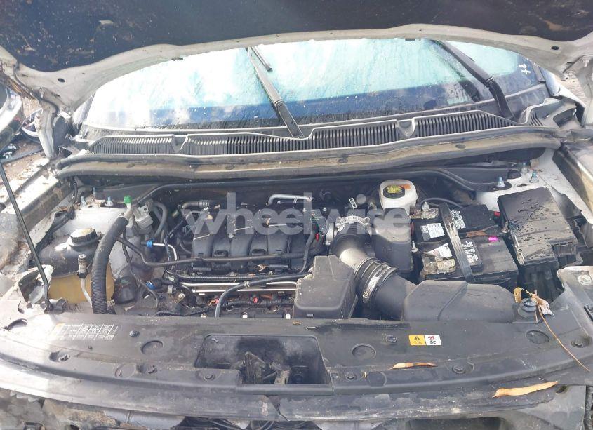 Photo 10 of 2018 Ford Explorer XLT (VIN 1FM5K7D83JGA39601)