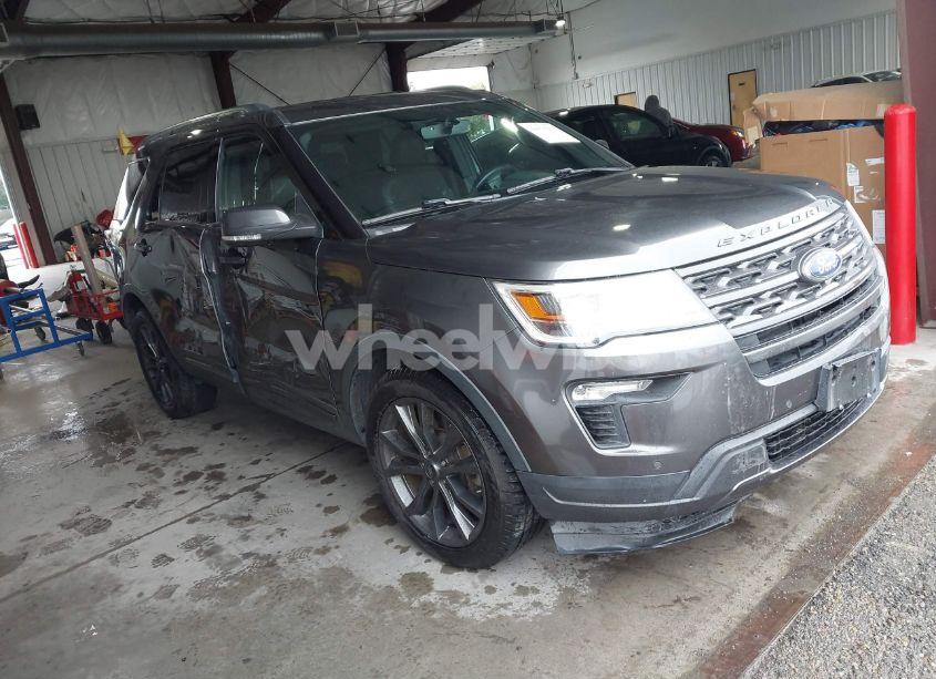 2018 Ford Explorer XLT (VIN 1FM5K7D83JGB56711) main photo