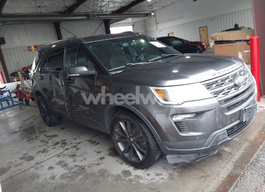 Photo 13 of 2018 Ford Explorer XLT (VIN 1FM5K7D83JGB56711)