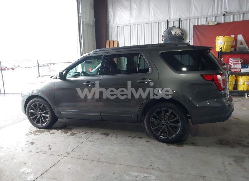 Photo 14 of 2018 Ford Explorer XLT (VIN 1FM5K7D83JGB56711)