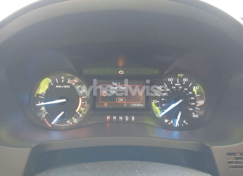 Photo 7 of 2018 Ford Explorer XLT (VIN 1FM5K7D83JGC26840)