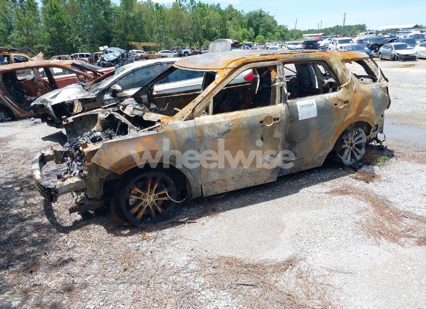 Photo 2 of 2019 Ford Explorer XLT (VIN 1FM5K7D83KGA36652)