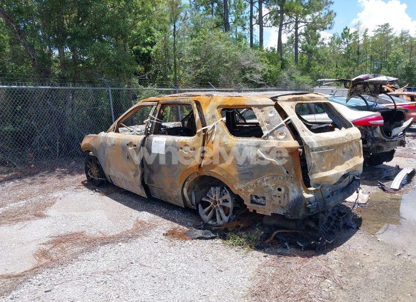 Photo 3 of 2019 Ford Explorer XLT (VIN 1FM5K7D83KGA36652)