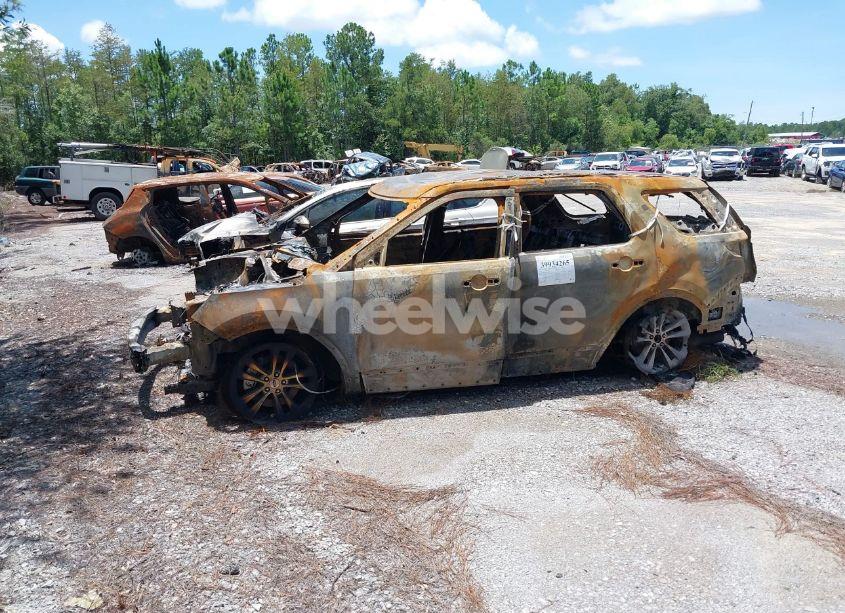 Photo 6 of 2019 Ford Explorer XLT (VIN 1FM5K7D83KGA36652)