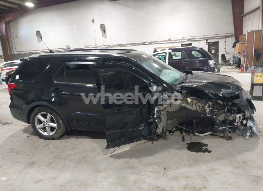 Photo 13 of 2019 Ford Explorer XLT (VIN 1FM5K7D83KGA85169)