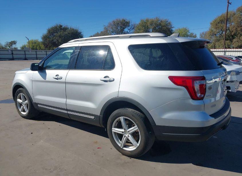 Photo 15 of 2019 Ford Explorer XLT (VIN 1FM5K7D83KGA95930)