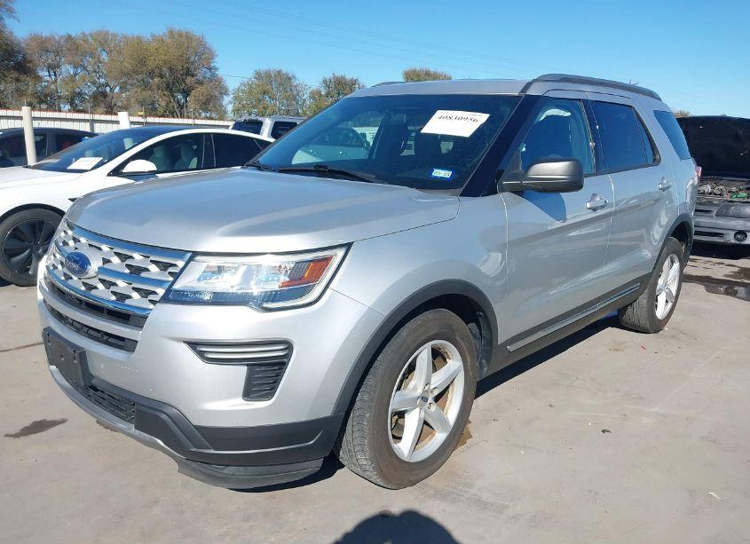 Photo 2 of 2019 Ford Explorer XLT (VIN 1FM5K7D83KGA95930)