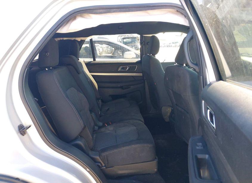 Photo 8 of 2019 Ford Explorer XLT (VIN 1FM5K7D83KGA95930)