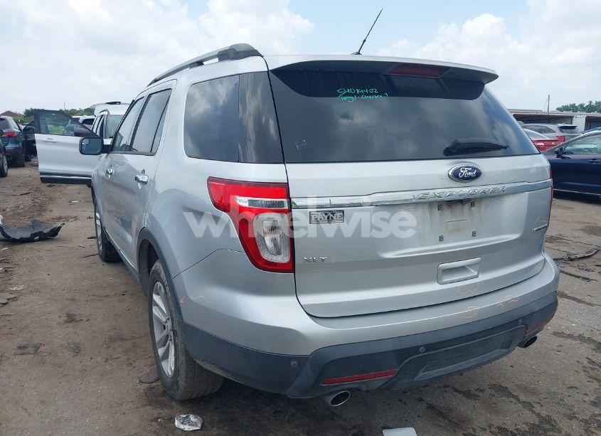 Photo 3 of 2013 Ford Explorer XLT (VIN 1FM5K7D84DGA93803)