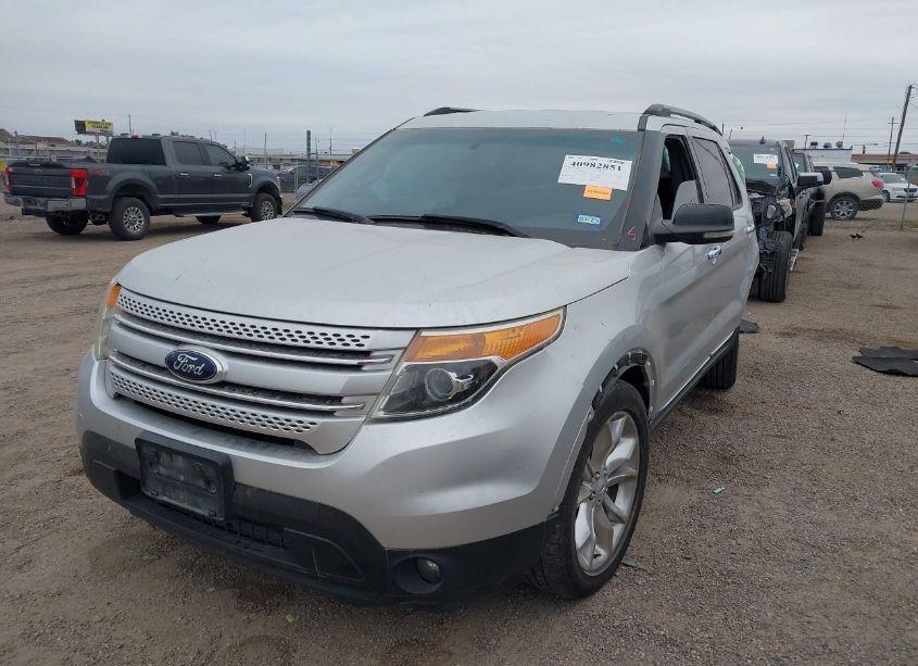 Photo 2 of 2013 Ford Explorer XLT (VIN 1FM5K7D84DGA98368)