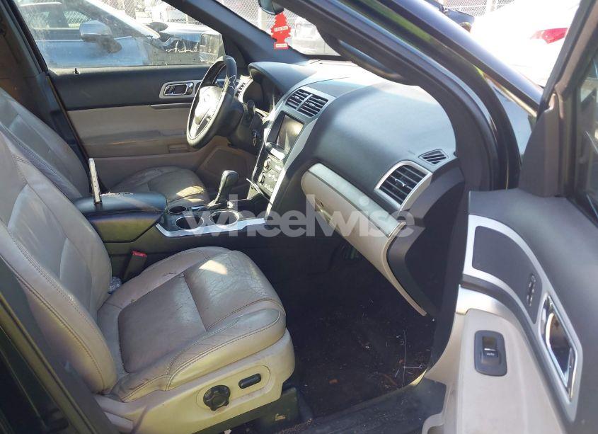 Photo 5 of 2013 Ford Explorer XLT (VIN 1FM5K7D84DGB12382)