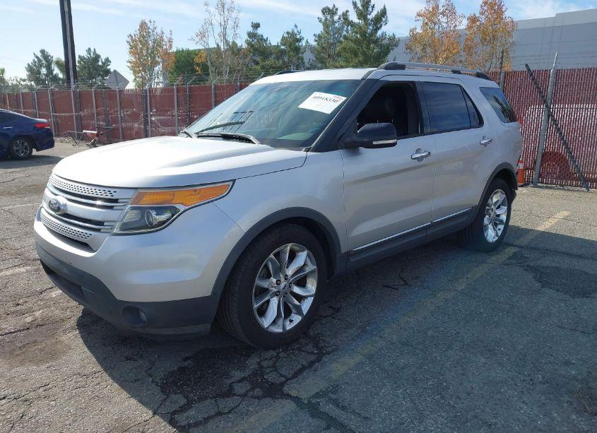 Photo 2 of 2013 Ford Explorer XLT (VIN 1FM5K7D84DGC49354)