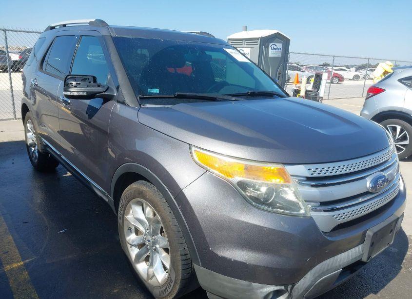 2013 Ford Explorer XLT (VIN 1FM5K7D84DGC60502) main photo