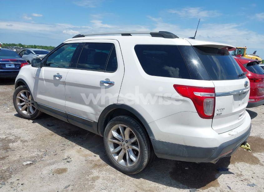 Photo 3 of 2014 Ford Explorer XLT (VIN 1FM5K7D84EGB09757)