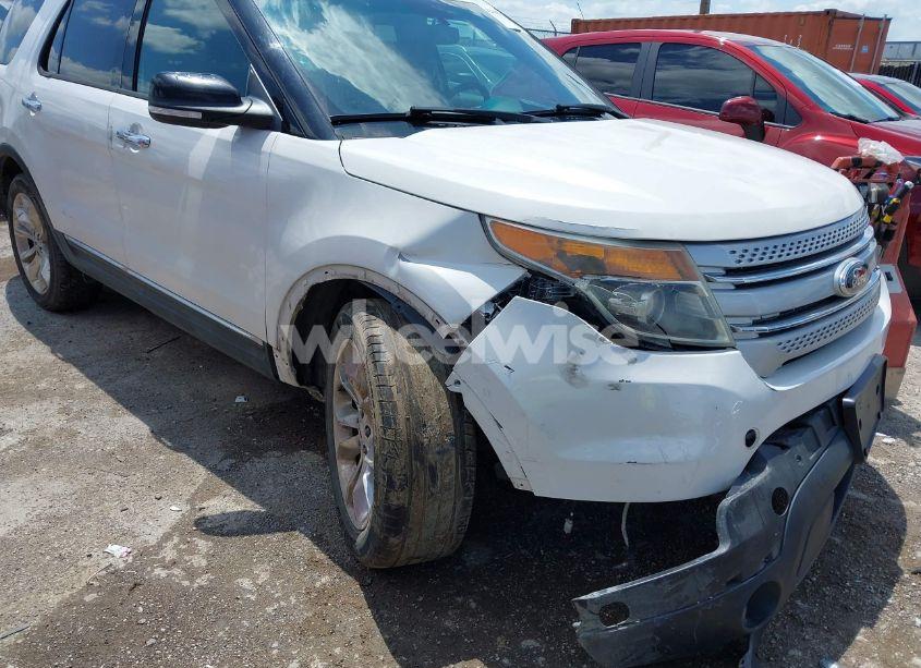 Photo 6 of 2014 Ford Explorer XLT (VIN 1FM5K7D84EGB09757)