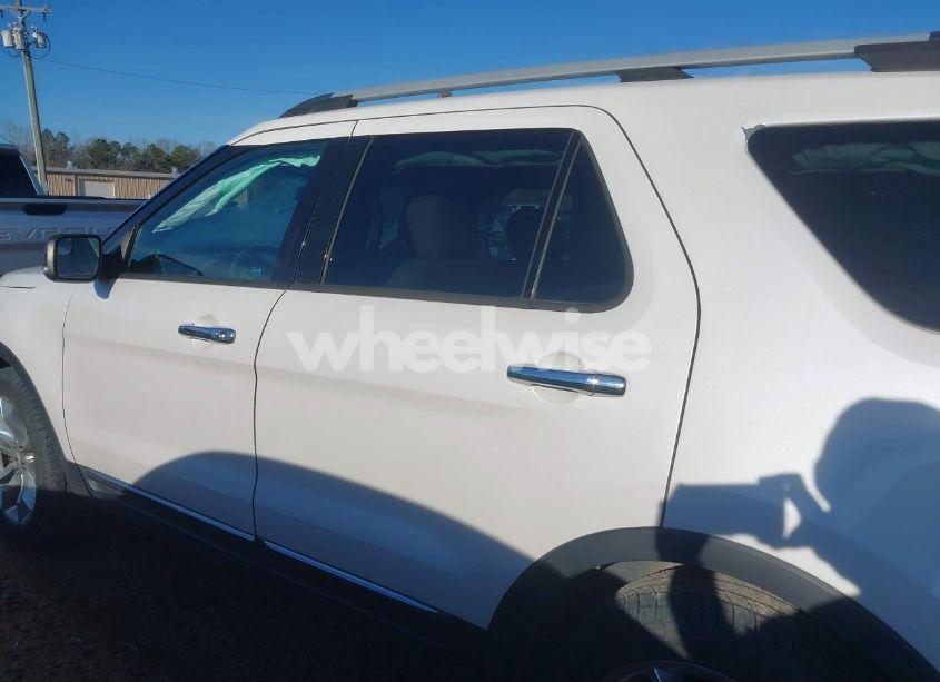 Photo 14 of 2014 Ford Explorer XLT (VIN 1FM5K7D84EGB22458)