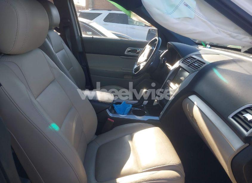 Photo 5 of 2014 Ford Explorer XLT (VIN 1FM5K7D84EGB22458)