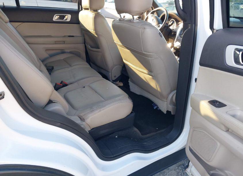 Photo 8 of 2015 Ford Explorer XLT (VIN 1FM5K7D84FGA31823)