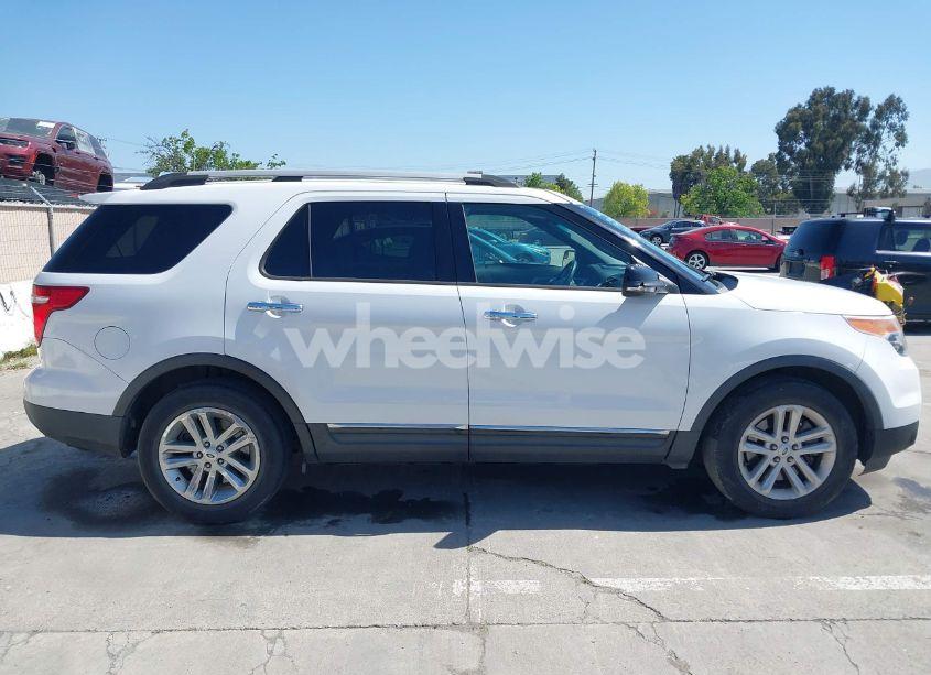 Photo 13 of 2015 Ford Explorer XLT (VIN 1FM5K7D84FGA69715)